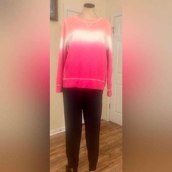 *SOLD*Tommy Bahama Tobago Ombré Pink Sweatshirt - Picture 7 of 13